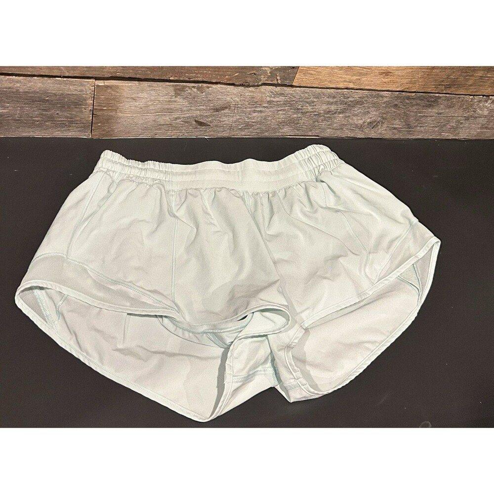Womens Lululemon Powder Blue Hotty Hot 2.5" Running Yoga Workout Shorts Sz 8